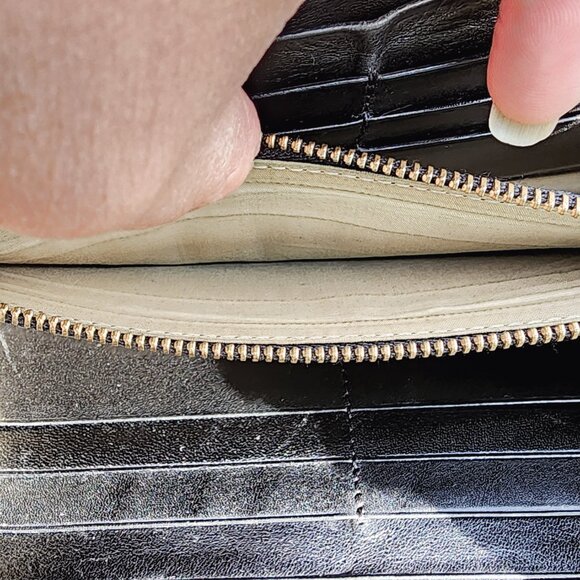 Chloe June Bow Embellished Black Tan leather long zippy wallet - Picture 7 of 16